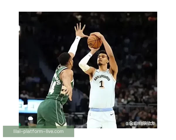 贝利33分助爵士大胜雄鹿结束四连败雄鹿近十二战十负